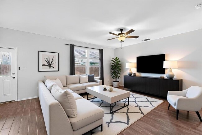 Photo - 128 Banyon Dr