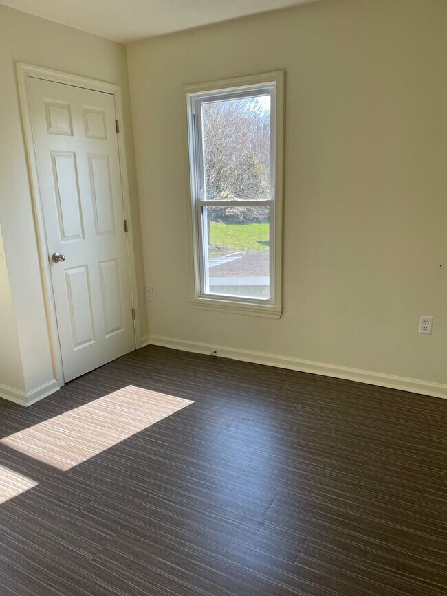 4 Bedroom home Available Now! Rental Casas en Alquiler Lykens, PA