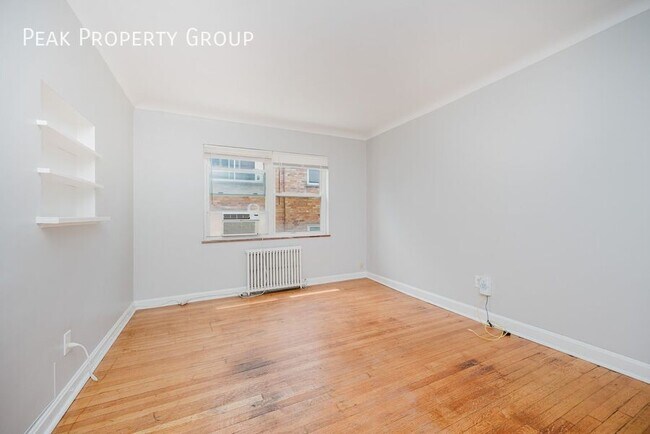 Photo - 5828 Ridge Ave Unit 8