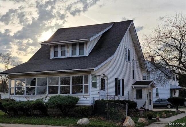 Building Photo - 304 Ecorse Rd