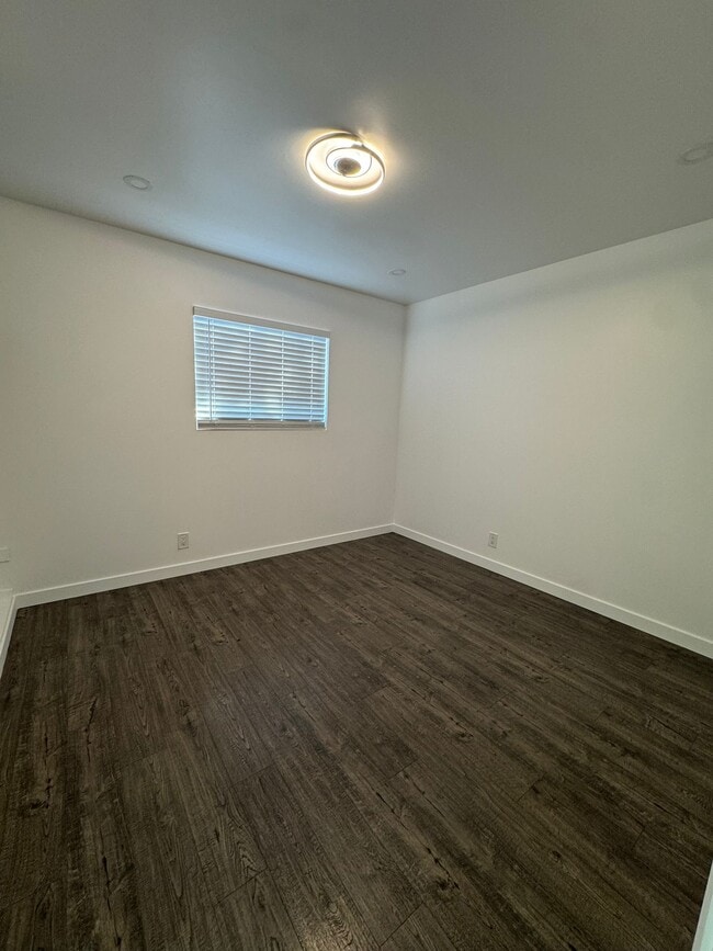 Photo - 317 Tennyson Rd