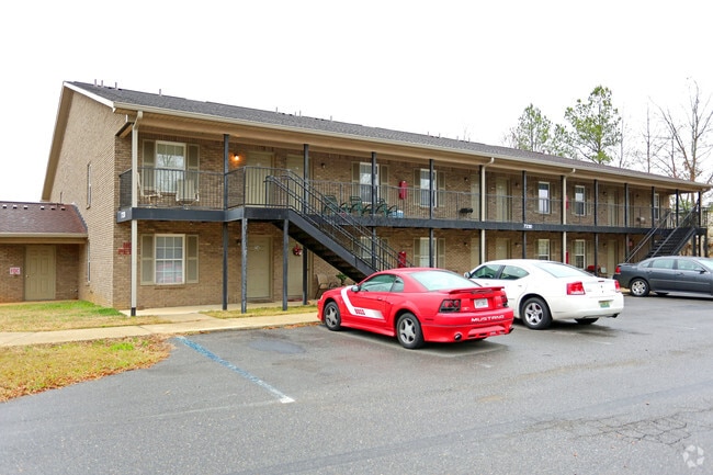 Photo - Cottondale Efficiency Apartments