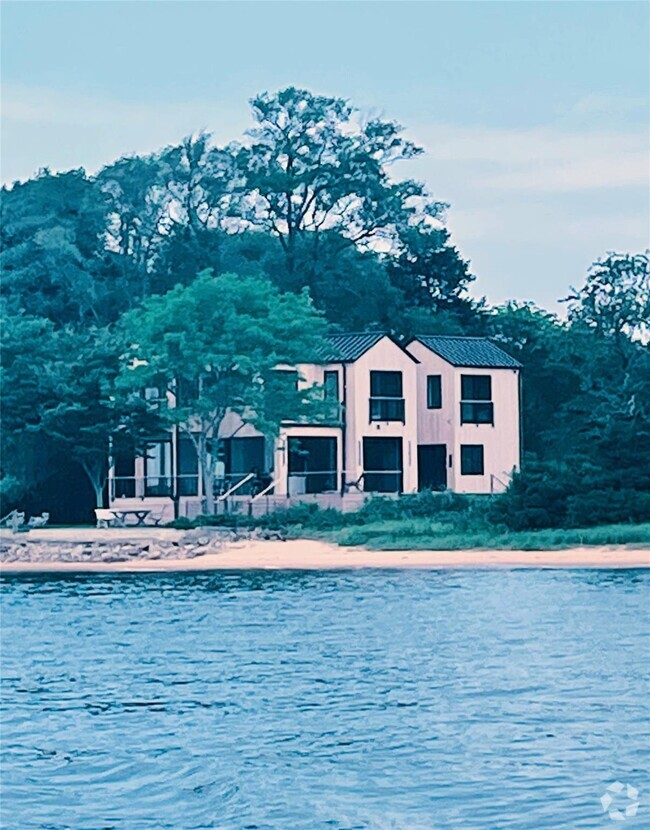 Building Photo - 599 Peconic Bay Blvd Rental