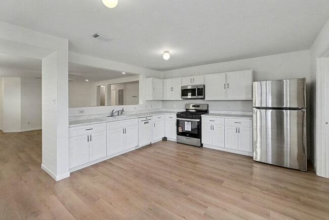 Building Photo - 21830 Trailwood Manor Ln