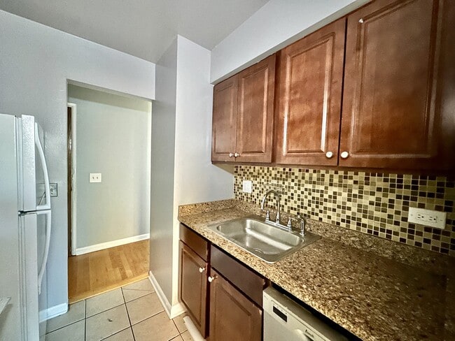 Photo - 5820 N Sheridan Rd Unidad 305