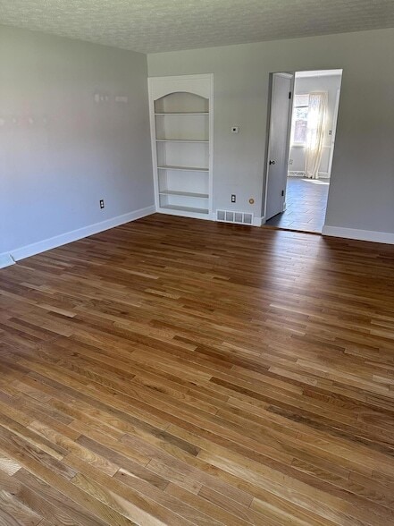 Photo - 4865 Dierker Rd