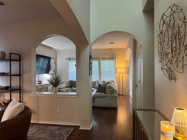 Photo - 2107 Charlotte Estates Dr