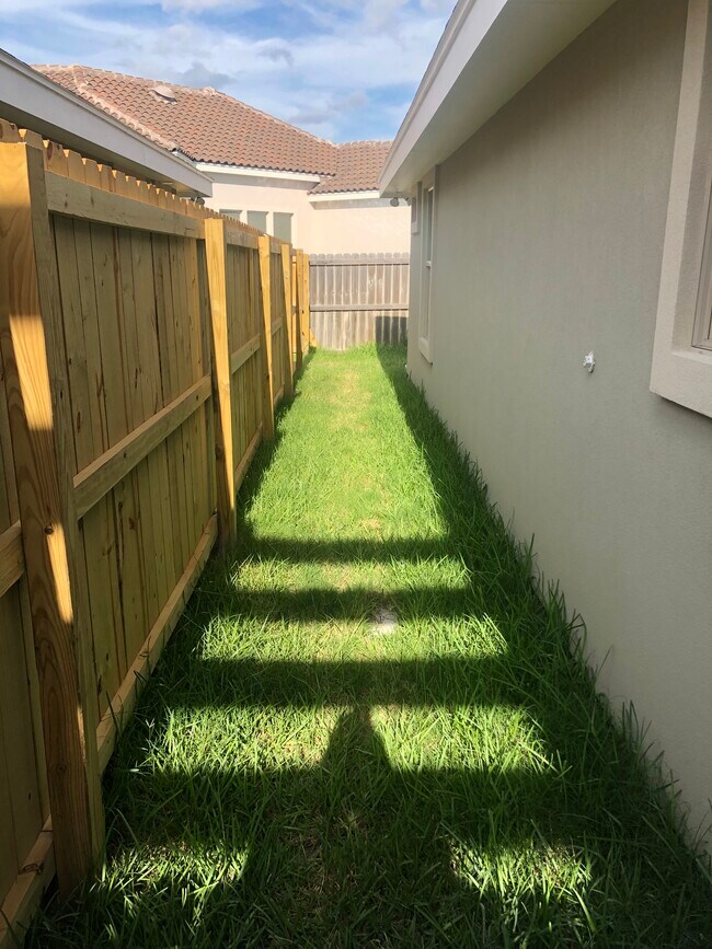 Photo - 2316 Taxco Court Unit Apt 4