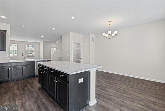 Photo - 9 Venice Ln
