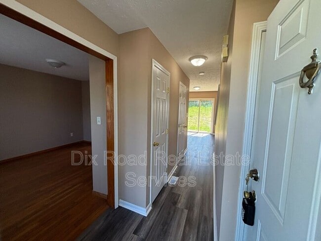 Photo - 6729 Fayetta Dr