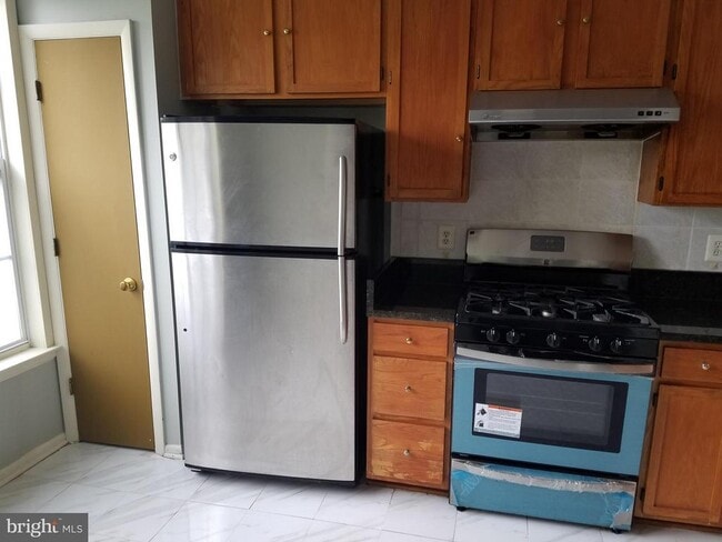 Photo - 21227 Delevan Way