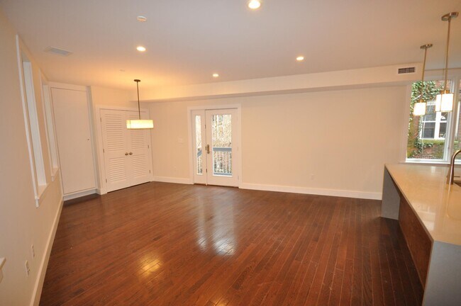 Photo - 20 Sussex St