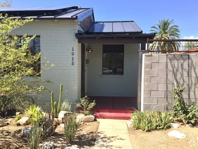 Building Photo - Modern, beautiful 3Bdrm, 2ba unfurnished i... Rental