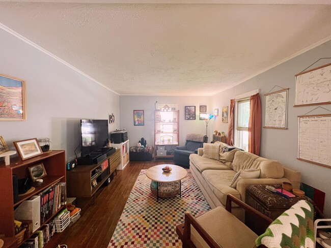 Photo - 1001 W Cottage Grove Ave