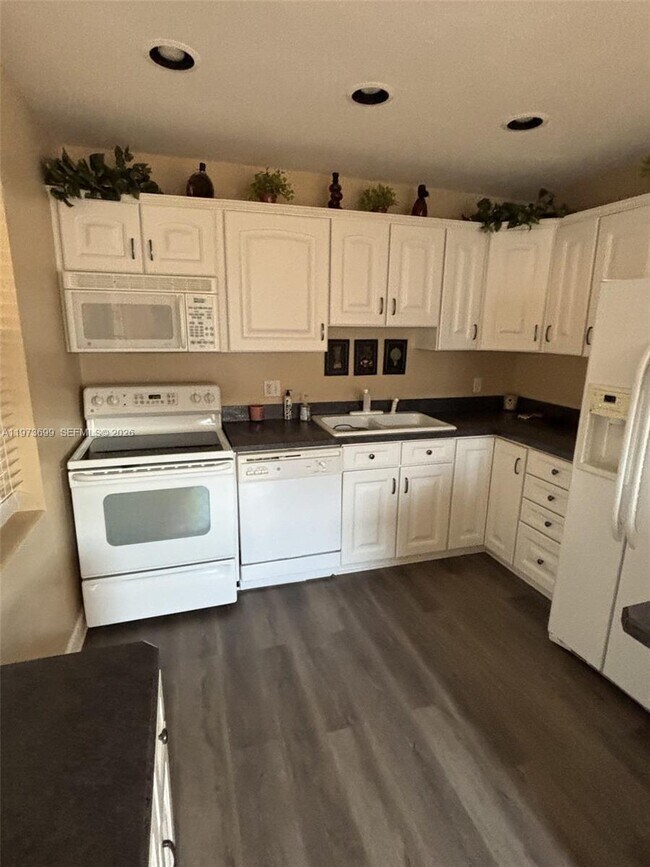 Photo - 127 Lakeview Ave