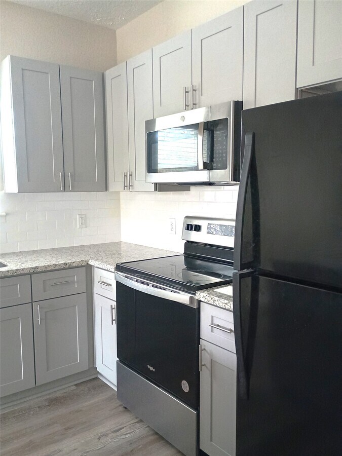 Photo - 617 Edgar St
