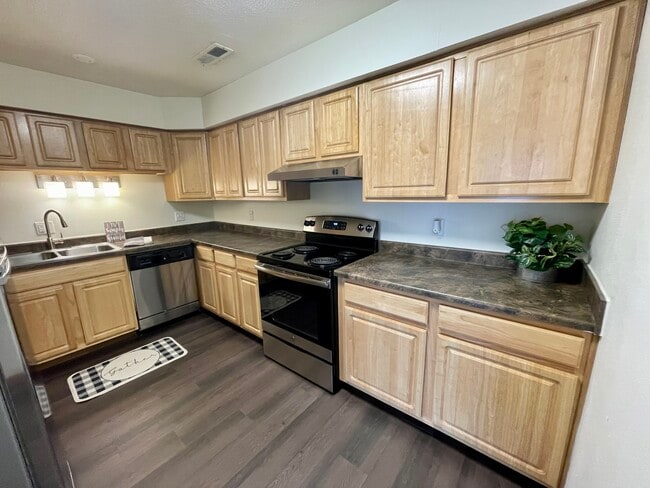 Photo - Windsor on the River