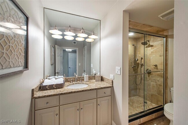 Photo - 4051 Gulf Shore Blvd N Unidad 1003