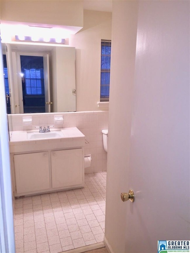 2105 Montreat Pkwy Townhome Townhome Rental in Vestavia Hills AL