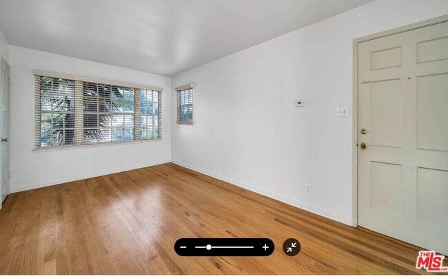 Living room - 414 Grand Blvd Unit 410