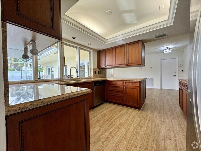 Building Photo - 6531 NE 22nd Ave Rental