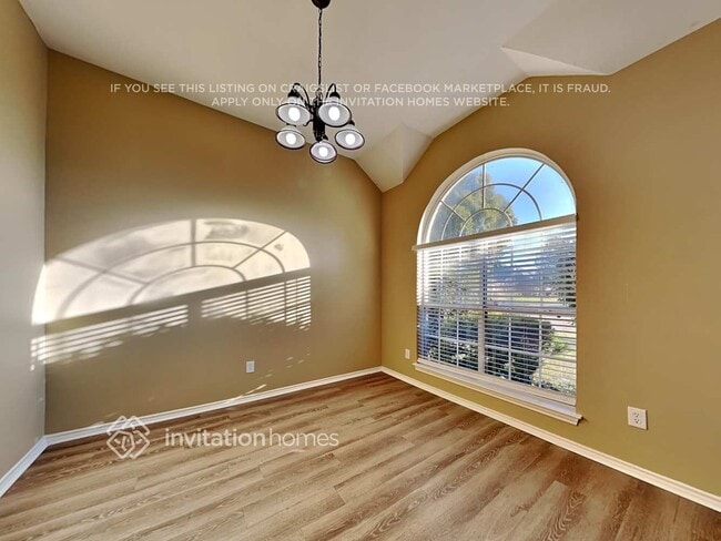 Photo - 304 Stringer Dr