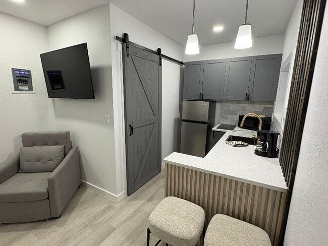 Photo - 804 Royal Palm Dr