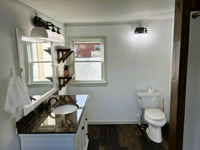 Photo - 241 Market St