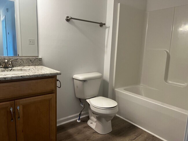 Photo - 723 Burks Hill Rd Unidad B
