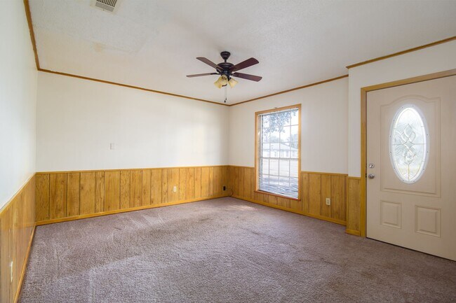 Photo - 6000 Larkspur Dr