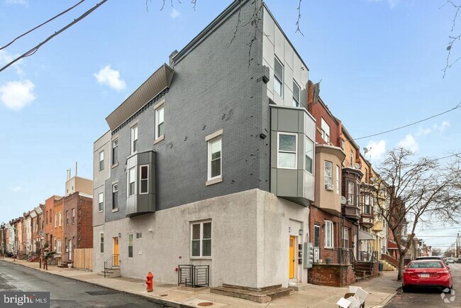 Building Photo - 2327 Wharton St Rental