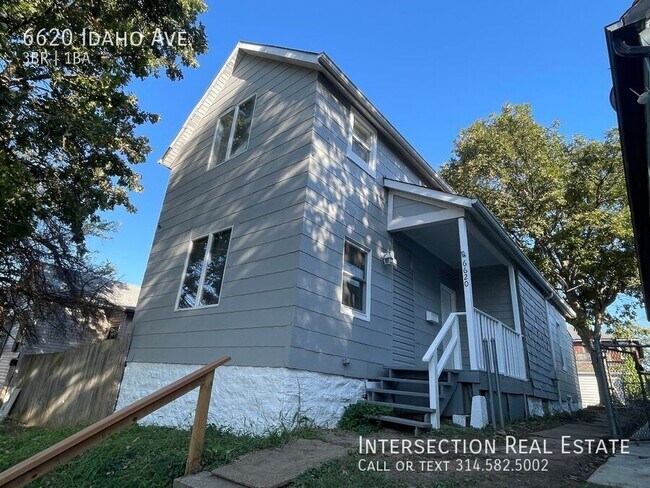 Updated 3bed/1bath Near Carondelet Park - Updated 3bed/1bath Near Carondelet Park House