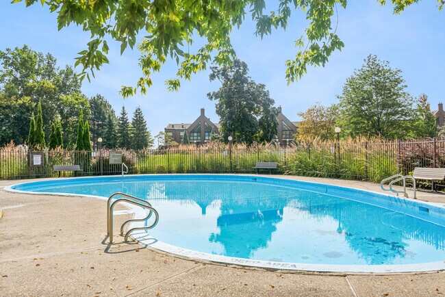 Photo - 260 Brittany Dr Unit 206