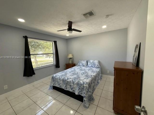 Photo - 1392 Riverside Cir Unit 1392