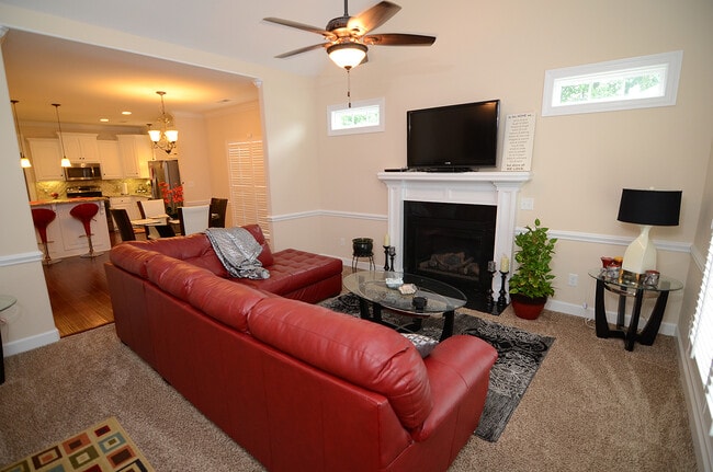Photo - 2805 Mallory Dr NW
