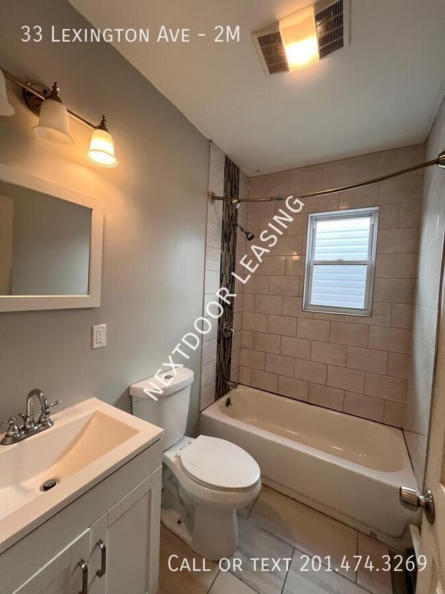 Photo - 33 Lexington Ave Unidad 2M