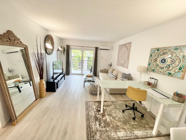 Photo - 3000 Riomar St Unidad 307