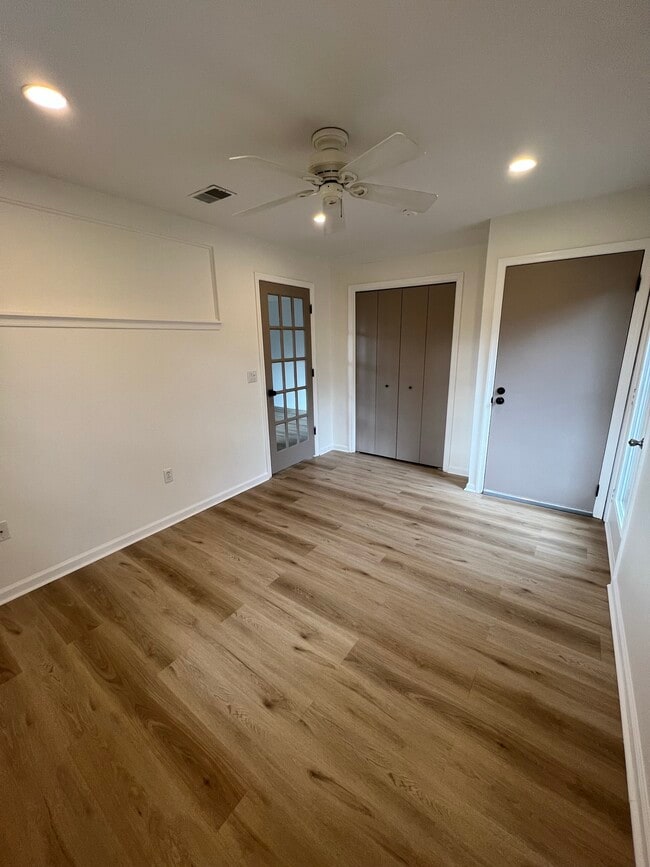 Photo - 353 S Old Middletown Rd Unit 353