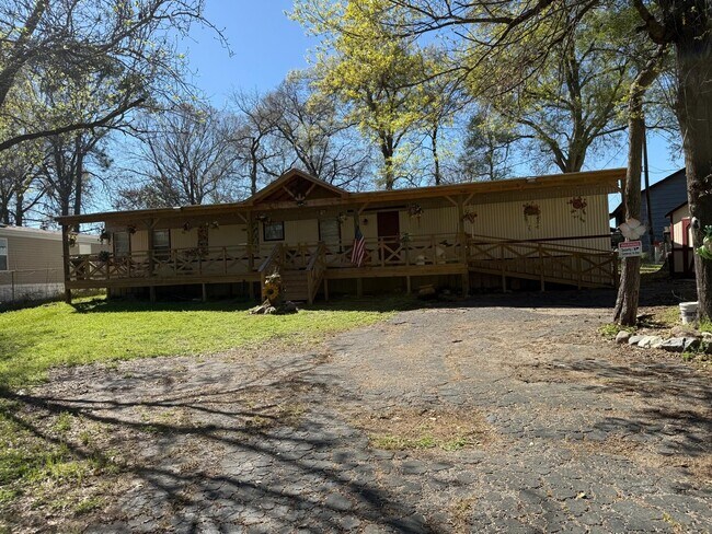 Building Photo - 14493 Enchanted Waters Dr