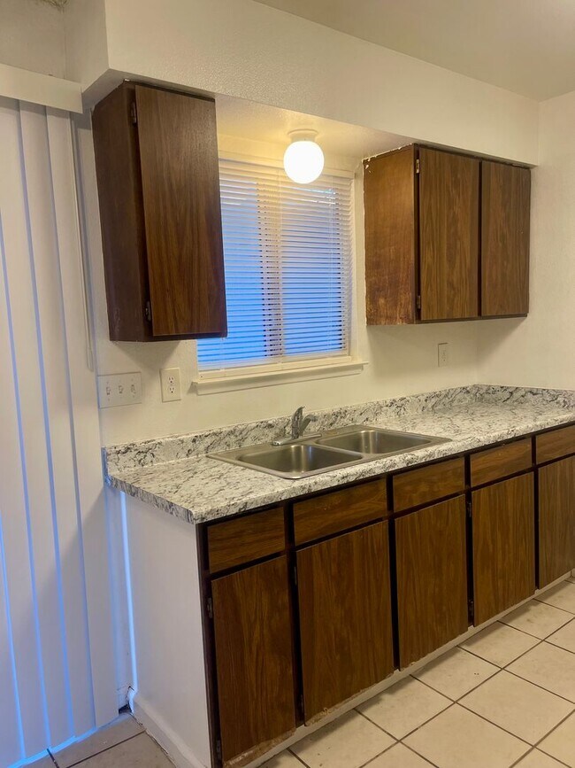 1843 Shasta St Unit 01