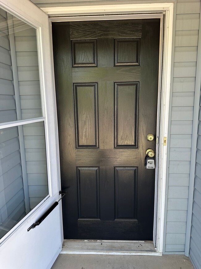 Photo - All NEW Interior and CLOSE TO EVERYTHING!