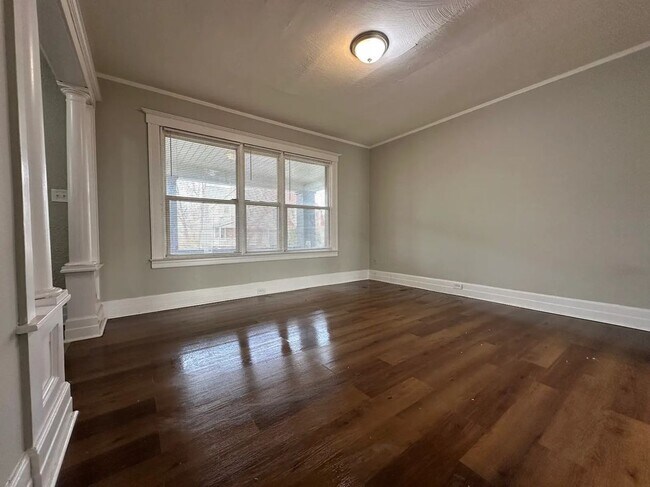 Photo - 242 Ferris St