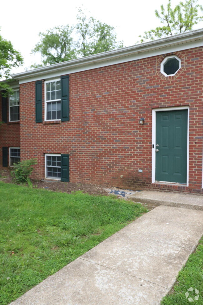 Building Photo - 406 Lakeview Dr Rental