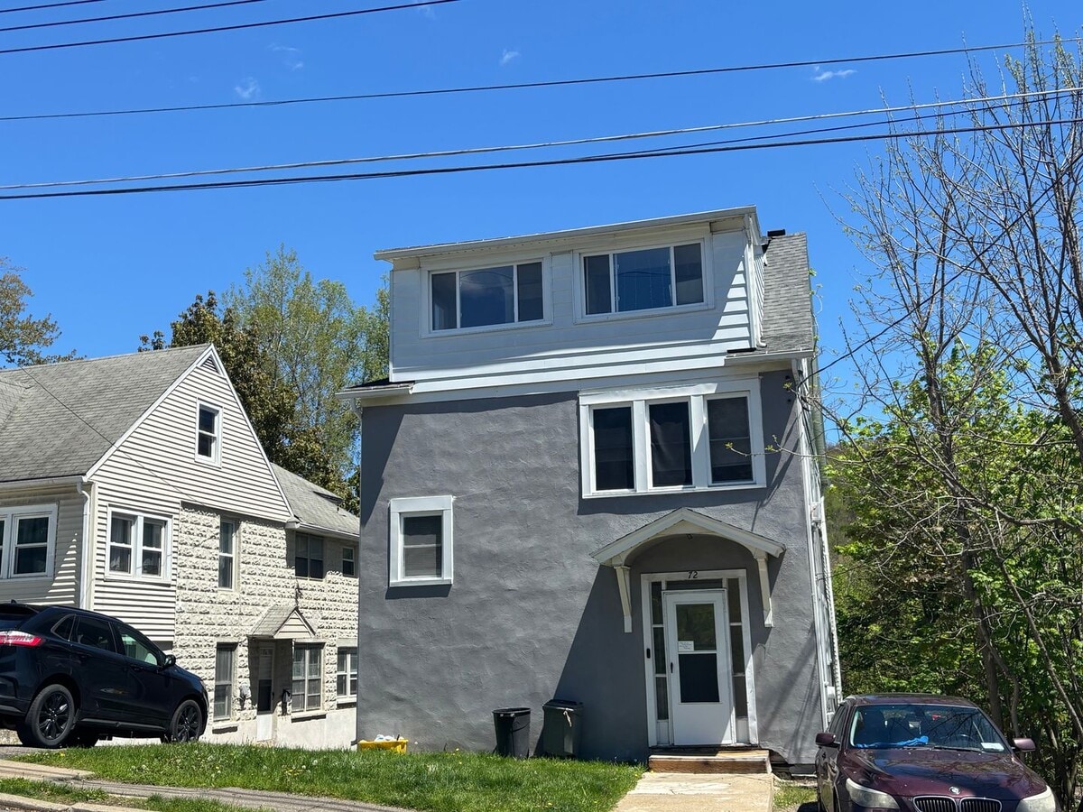 Photo - 72 Virginia Ave Unit 1