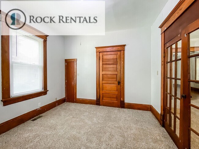 Photo - Large 4 Bed 2 Bath Home
