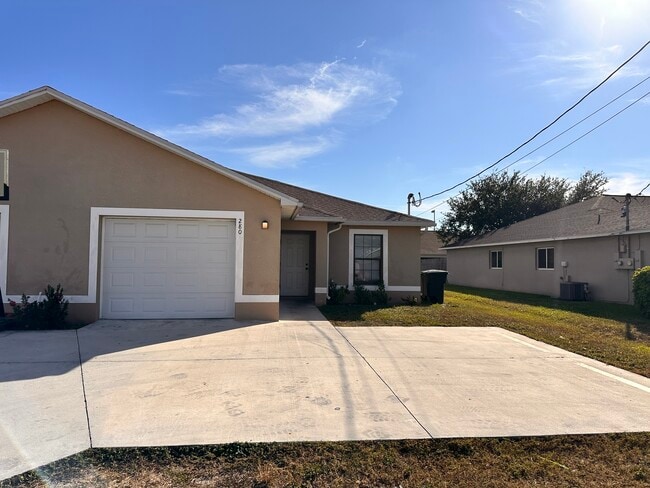 Building Photo - 280 SW 3rd Terrace