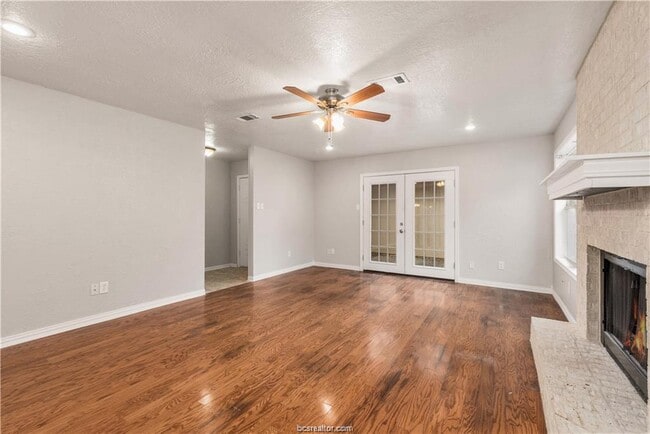 Photo - 3101 Red Robin Loop