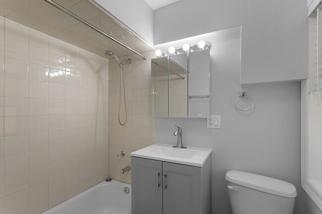 Photo - 6023 N Kenmore Ave Unit 1