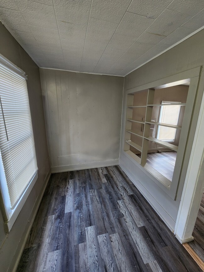 Photo - 426 W 15th St