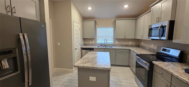 Photo - 3107 NE 46th Ave